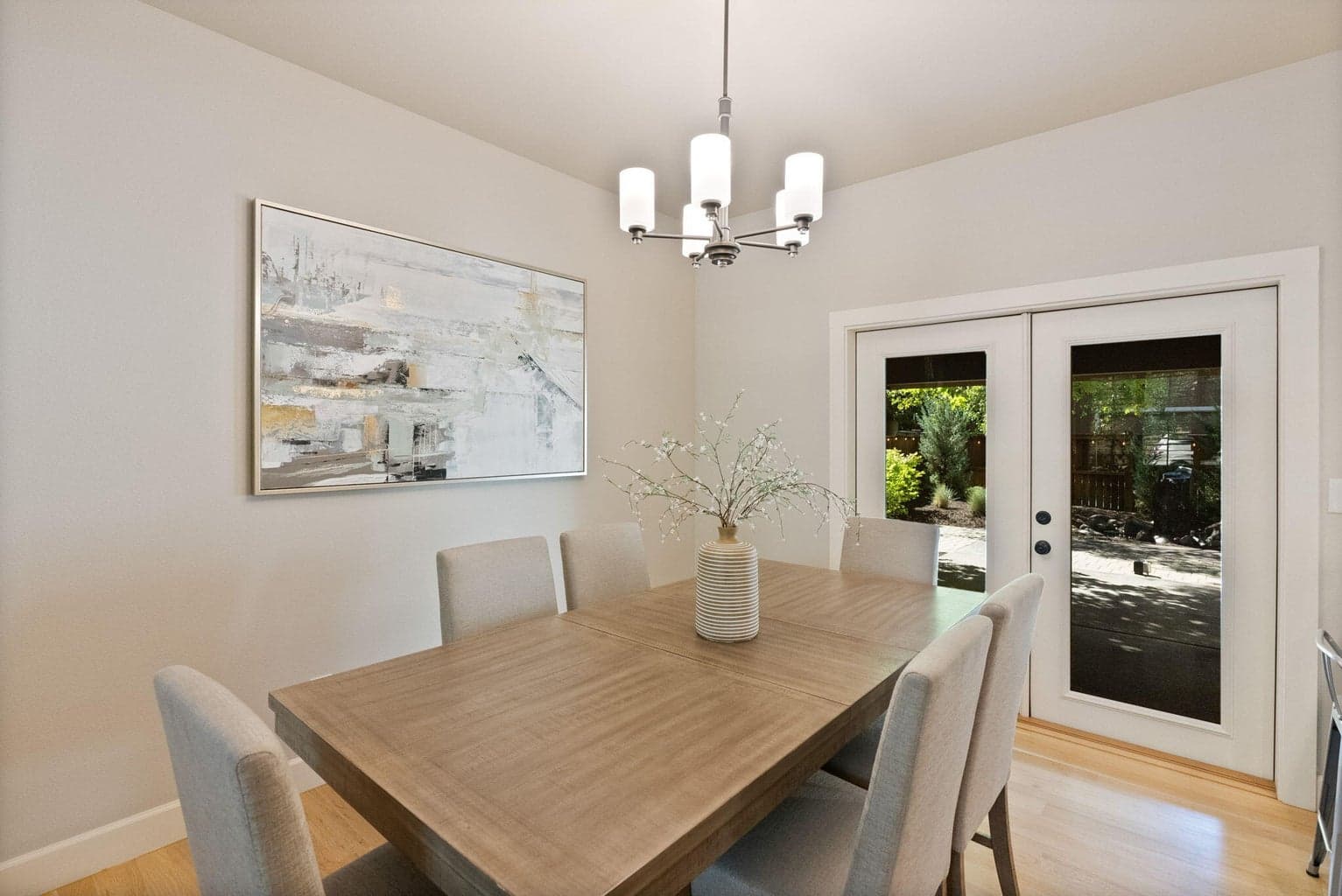 Photo of 20421 Aberdeen Drive 10 of 66