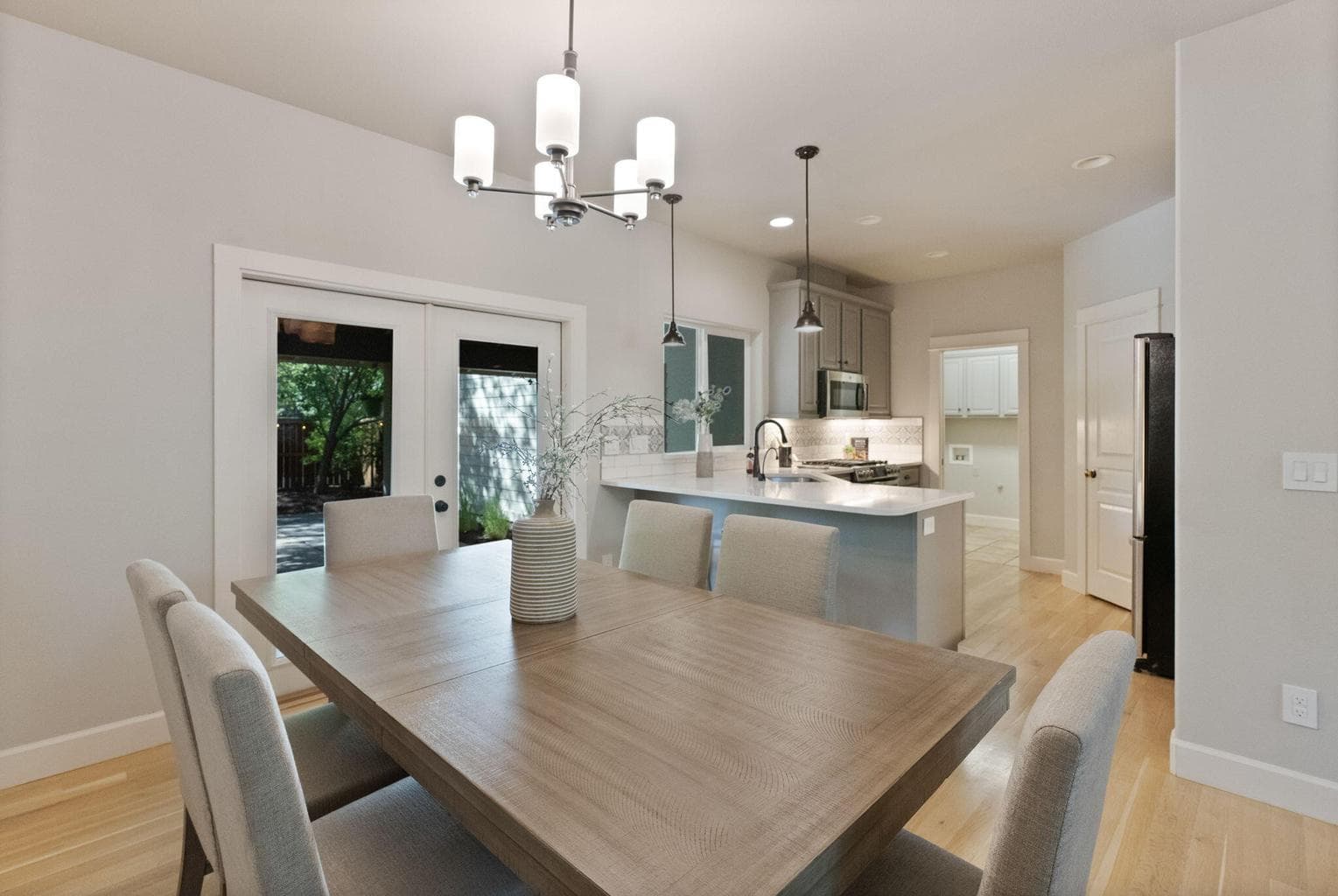 Photo of 20421 Aberdeen Drive 11 of 66