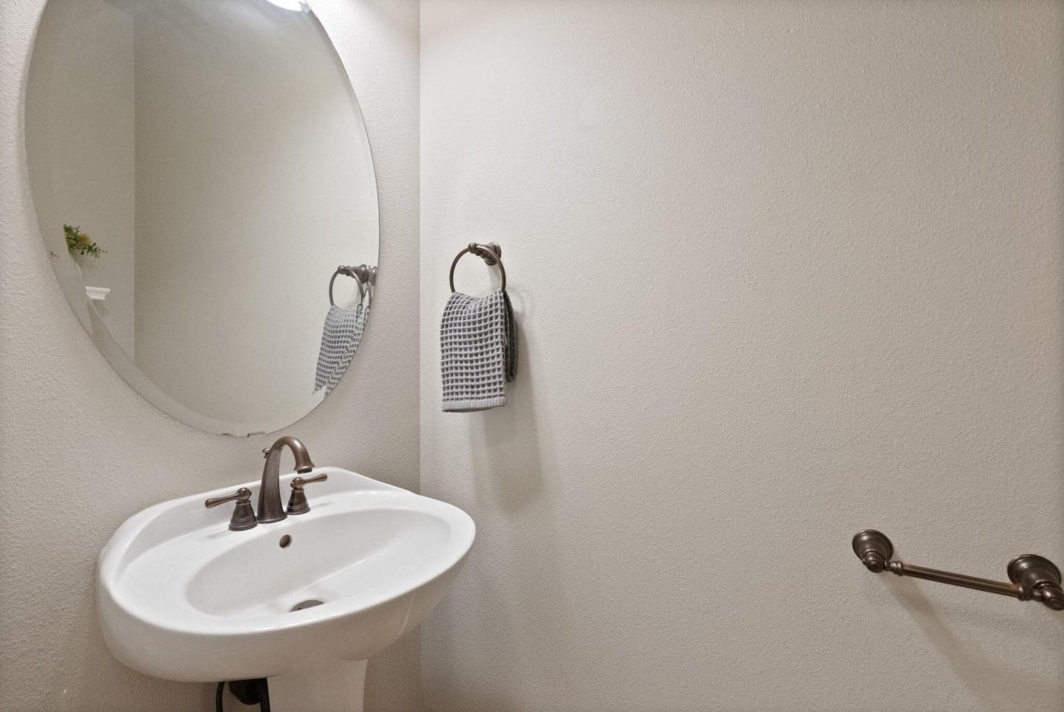 Photo of 20421 Aberdeen Drive 44 of 66