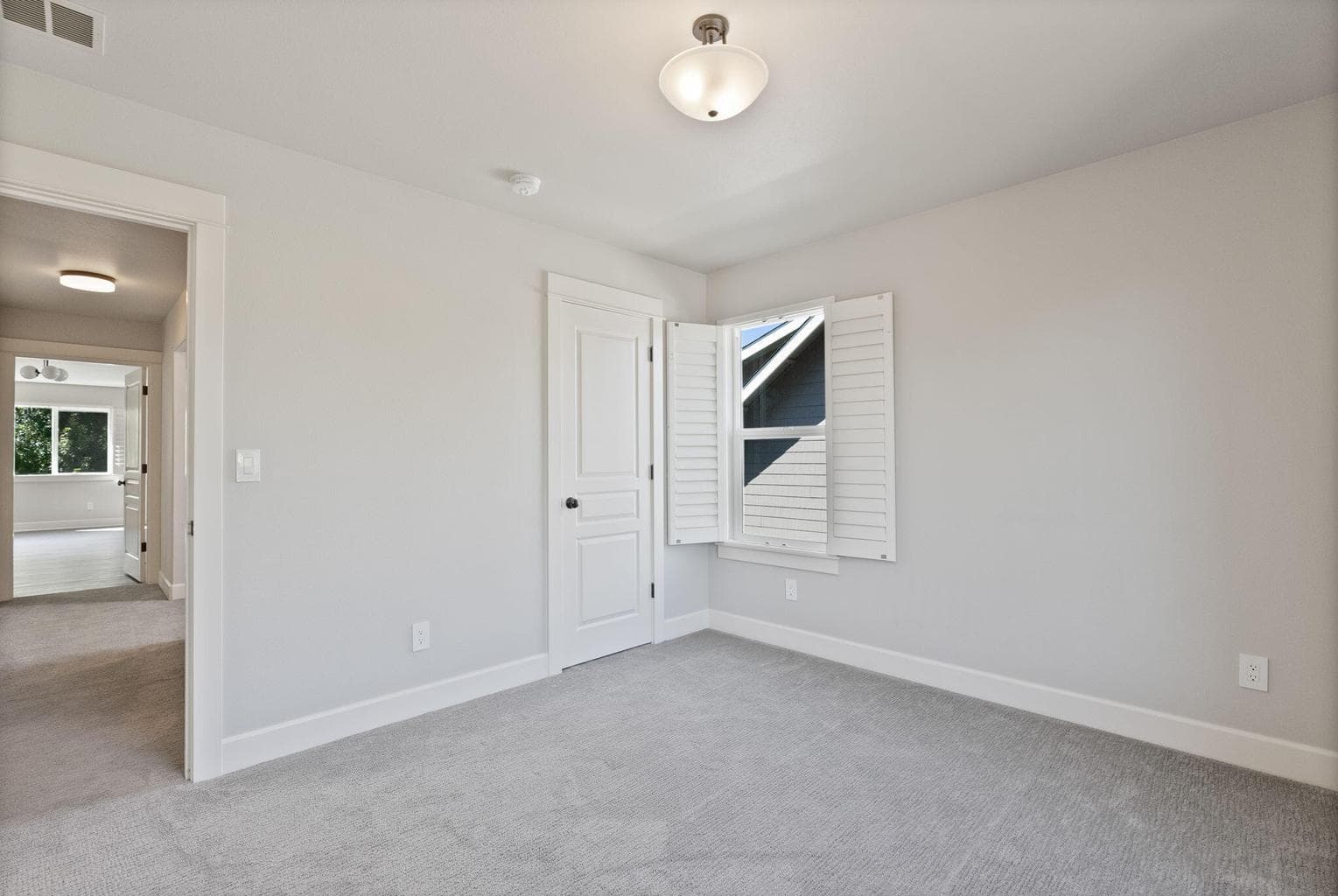 Photo of 20421 Aberdeen Drive 35 of 66