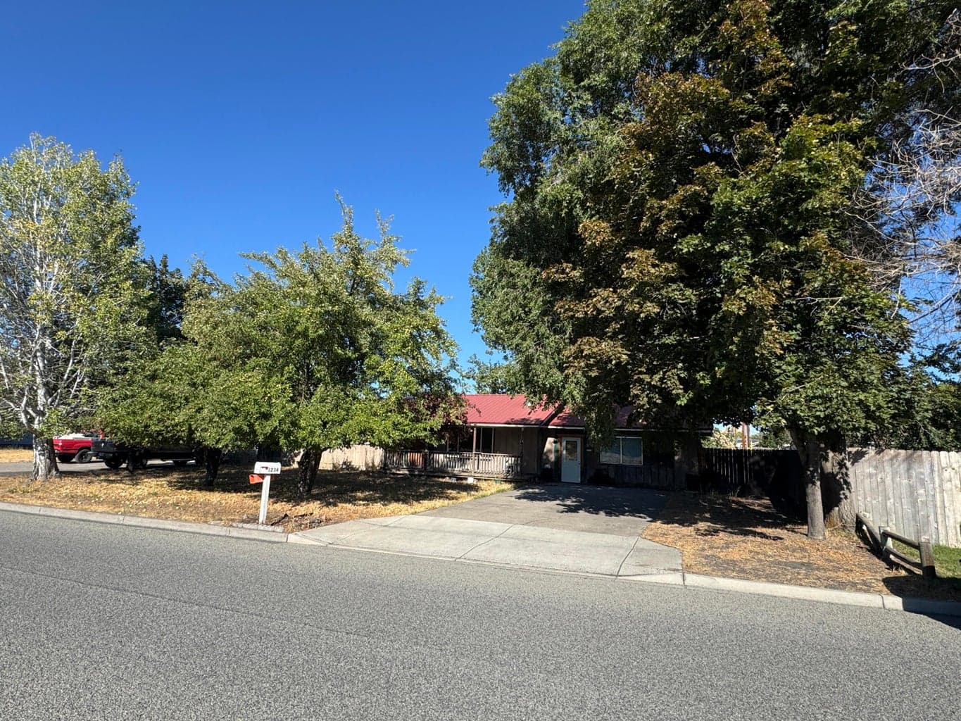 Photo of 1234 9th 3 of 33