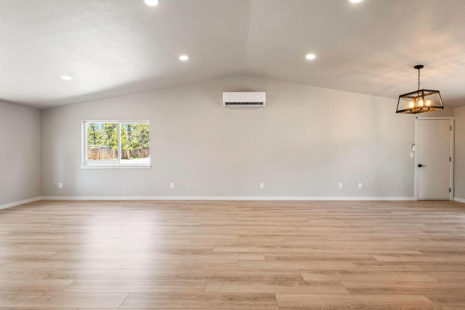 Photo of 16769 S Century Drive 6 of 34