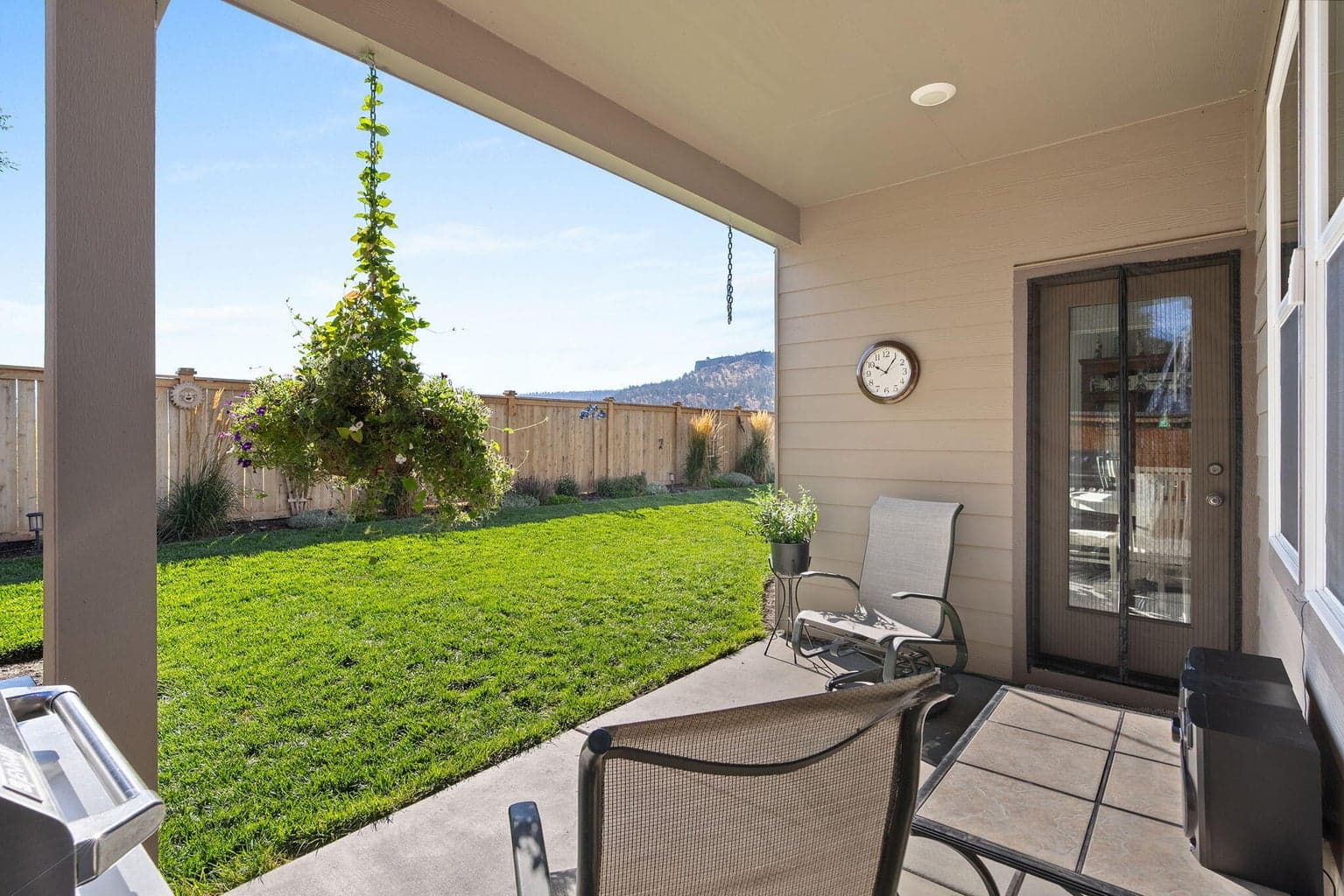 Photo of 388 SE Stetson Court 22 of 43