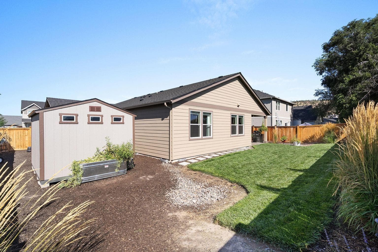 Photo of 388 SE Stetson Court 25 of 43