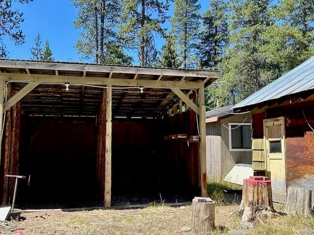 Photo of 15681 Blue Bird Lane 36 of 44