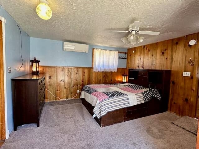 Photo of 15681 Blue Bird Lane 9 of 44