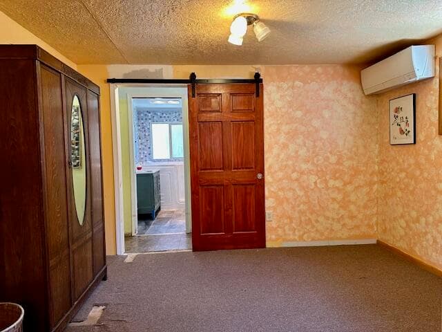 Photo of 15681 Blue Bird Lane 15 of 44