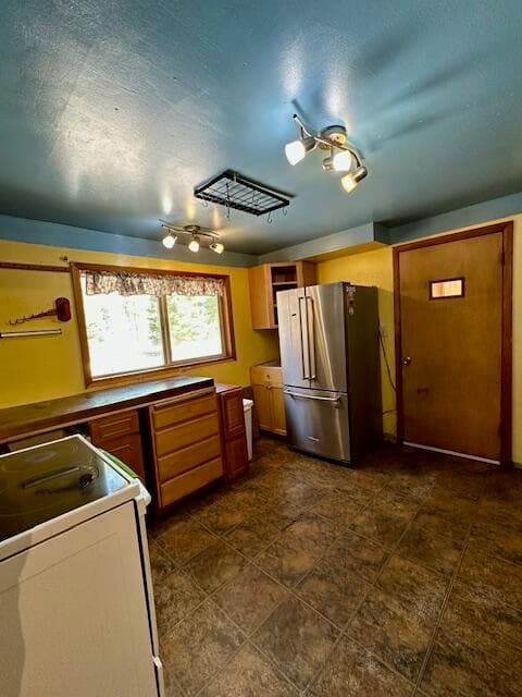 Photo of 15681 Blue Bird Lane 20 of 44