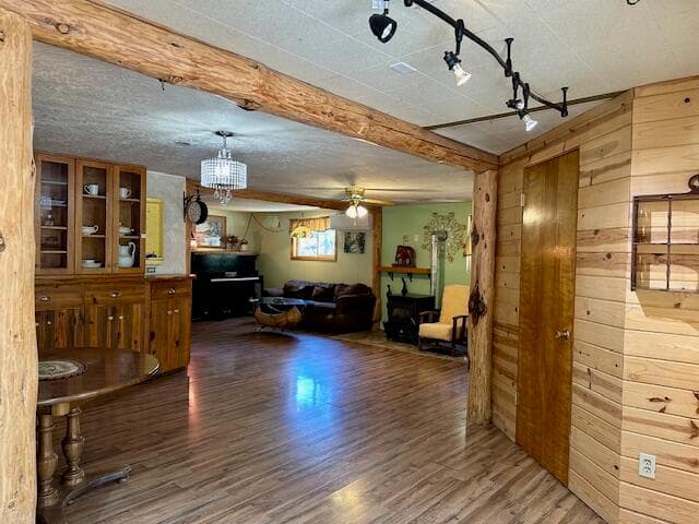 Photo of 15681 Blue Bird Lane 6 of 44