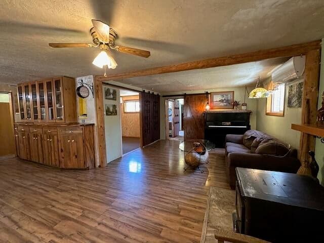 Photo of 15681 Blue Bird Lane 5 of 44