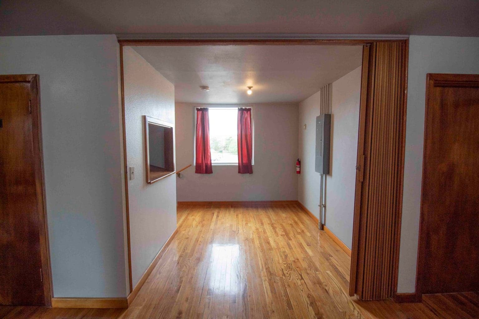 Photo of 520 S 5th Street 7 of 21