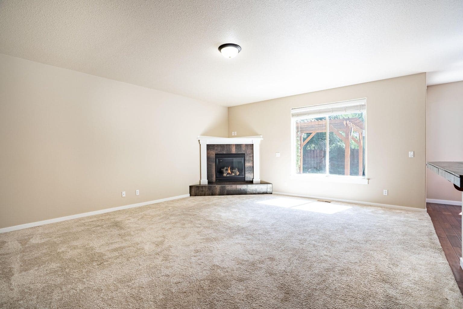 Photo of 2943 NE Dogwood Drive 9 of 50