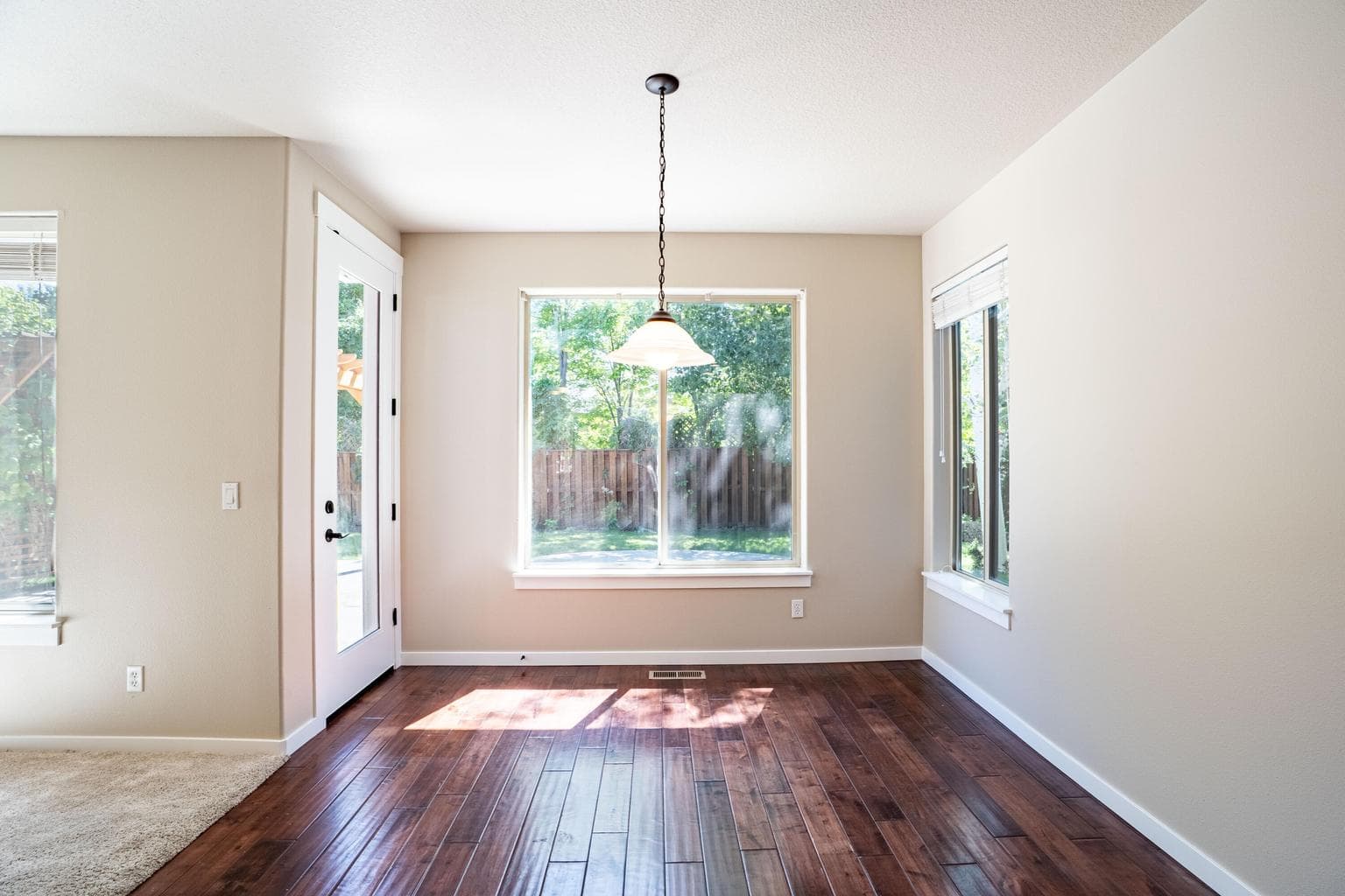Photo of 2943 NE Dogwood Drive 17 of 50