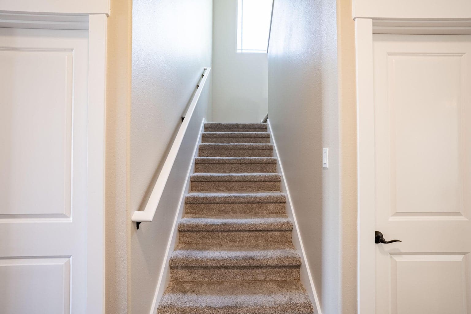 Photo of 2943 NE Dogwood Drive 18 of 50