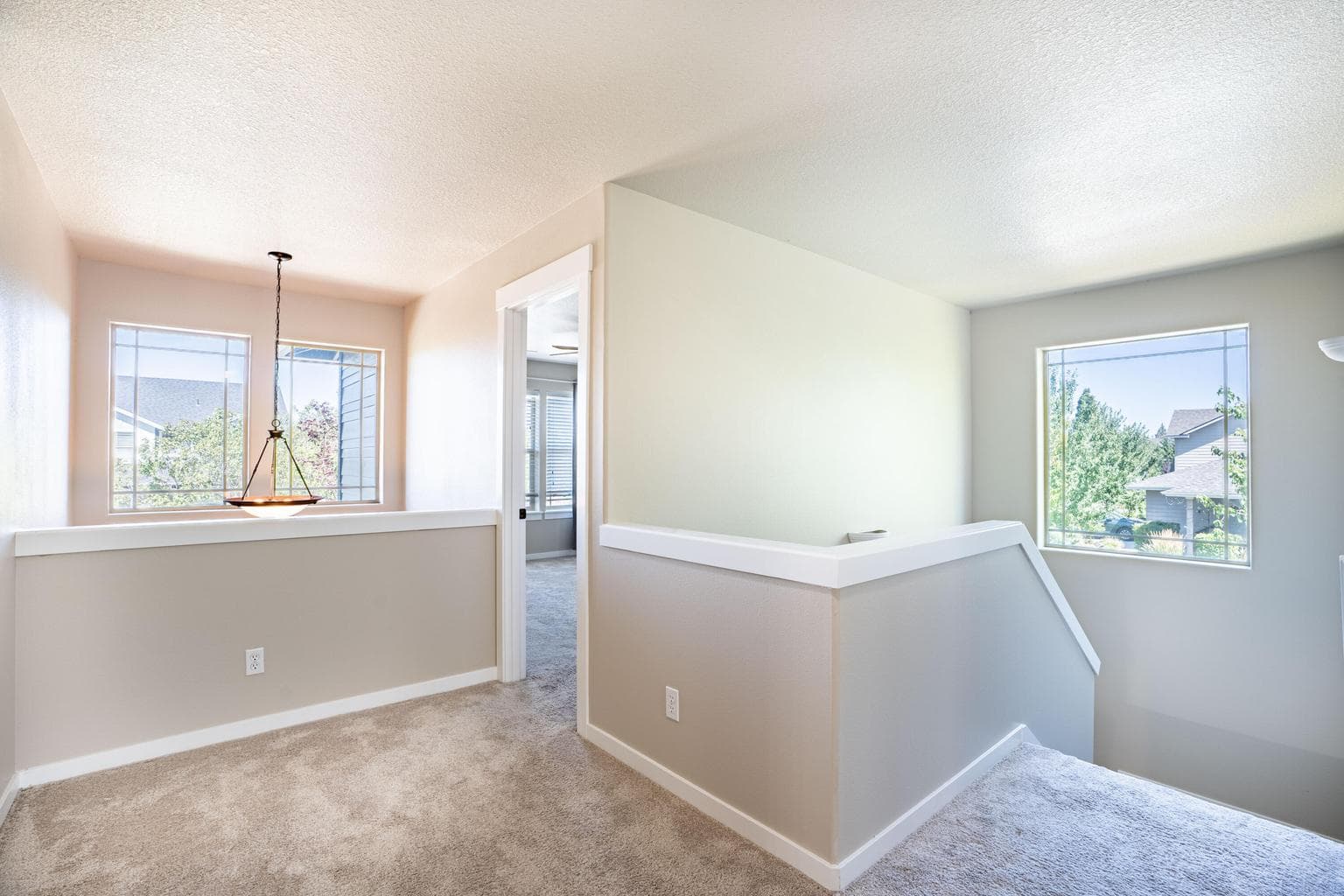 Photo of 2943 NE Dogwood Drive 19 of 50