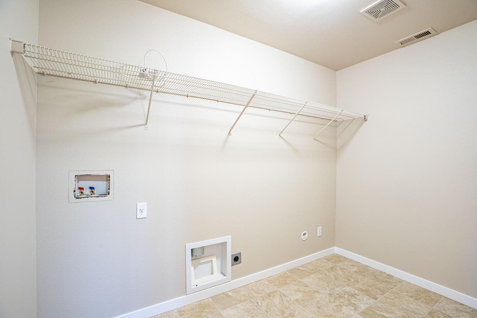 Photo of 2943 NE Dogwood Drive 29 of 50