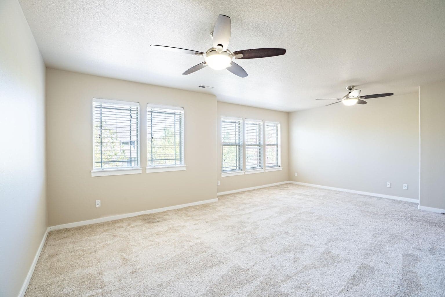 Photo of 2943 NE Dogwood Drive 31 of 50