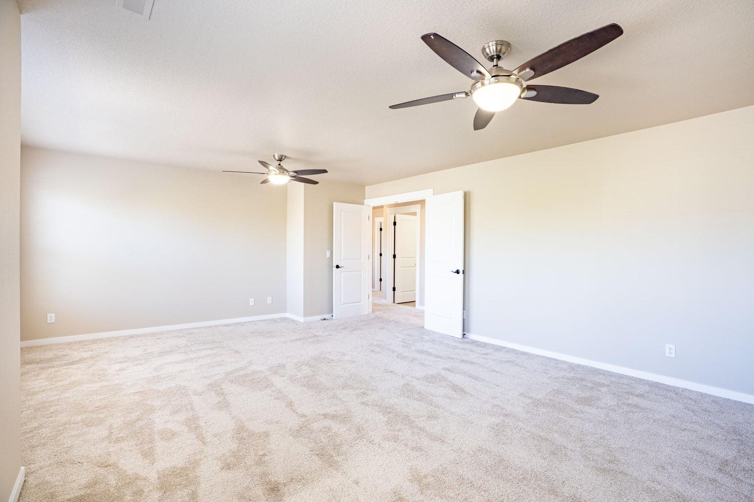 Photo of 2943 NE Dogwood Drive 32 of 50