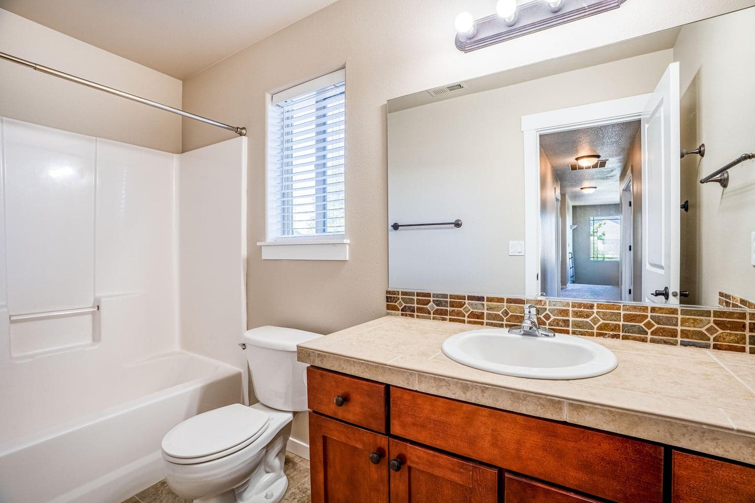 Photo of 2943 NE Dogwood Drive 35 of 50