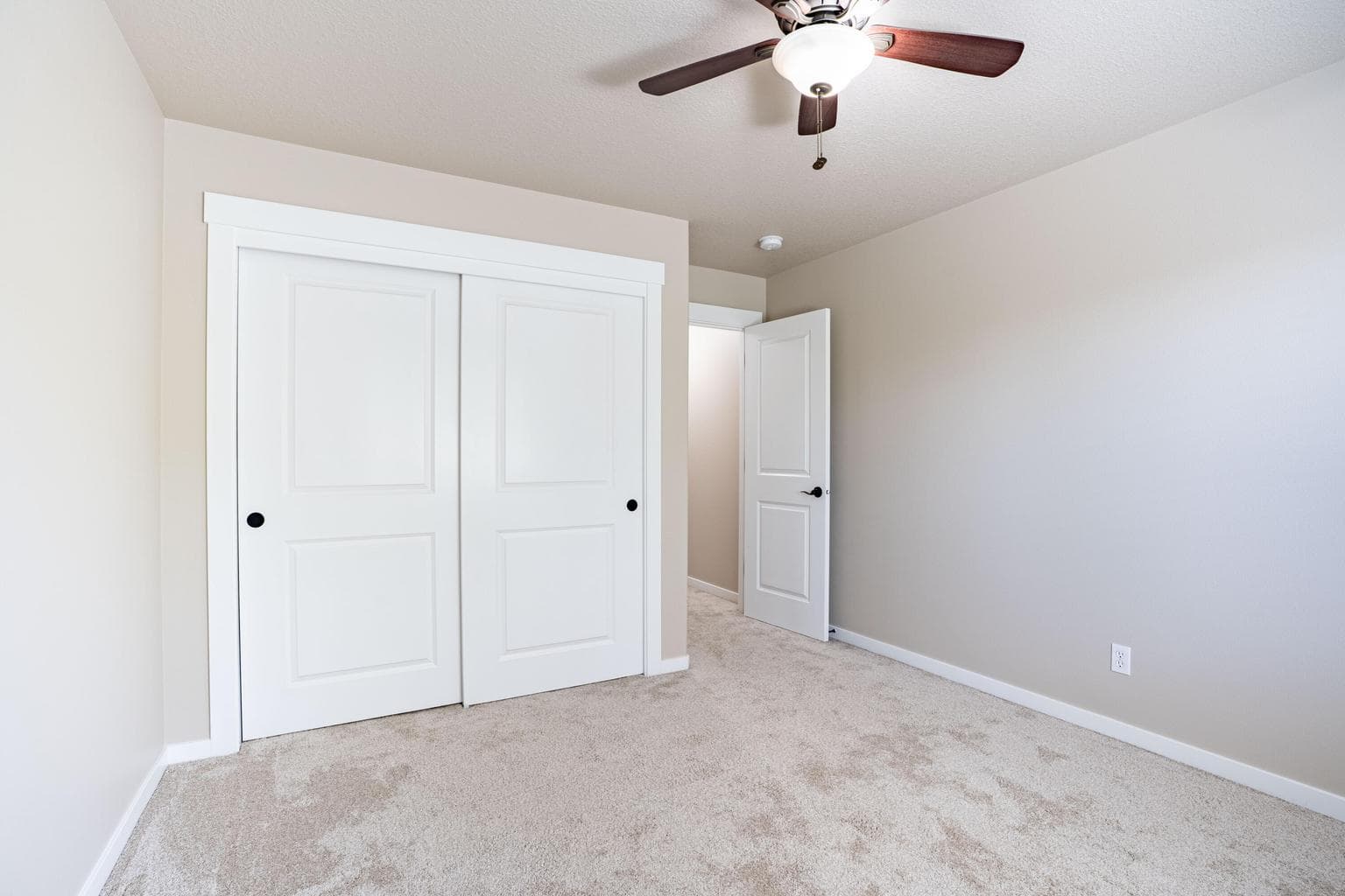 Photo of 2943 NE Dogwood Drive 34 of 50