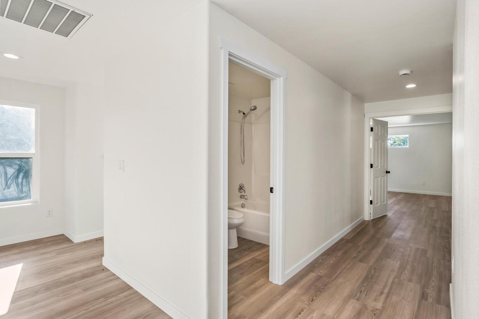 Photo of 1331 NE 4th Street 19 of 39