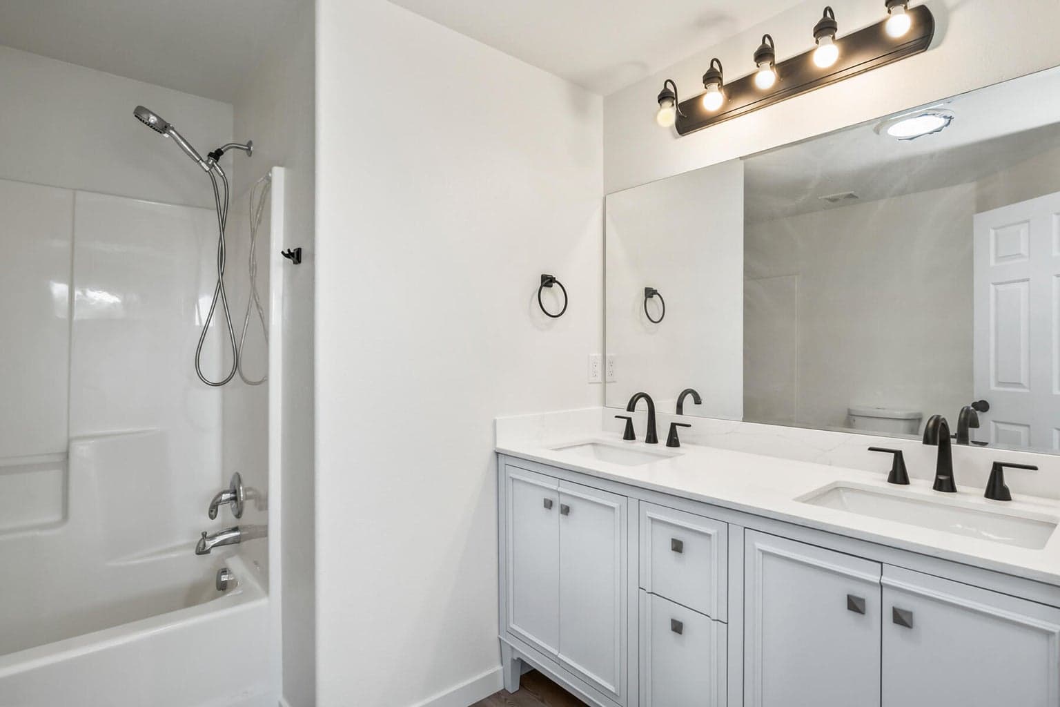 Photo of 1331 NE 4th Street 30 of 39