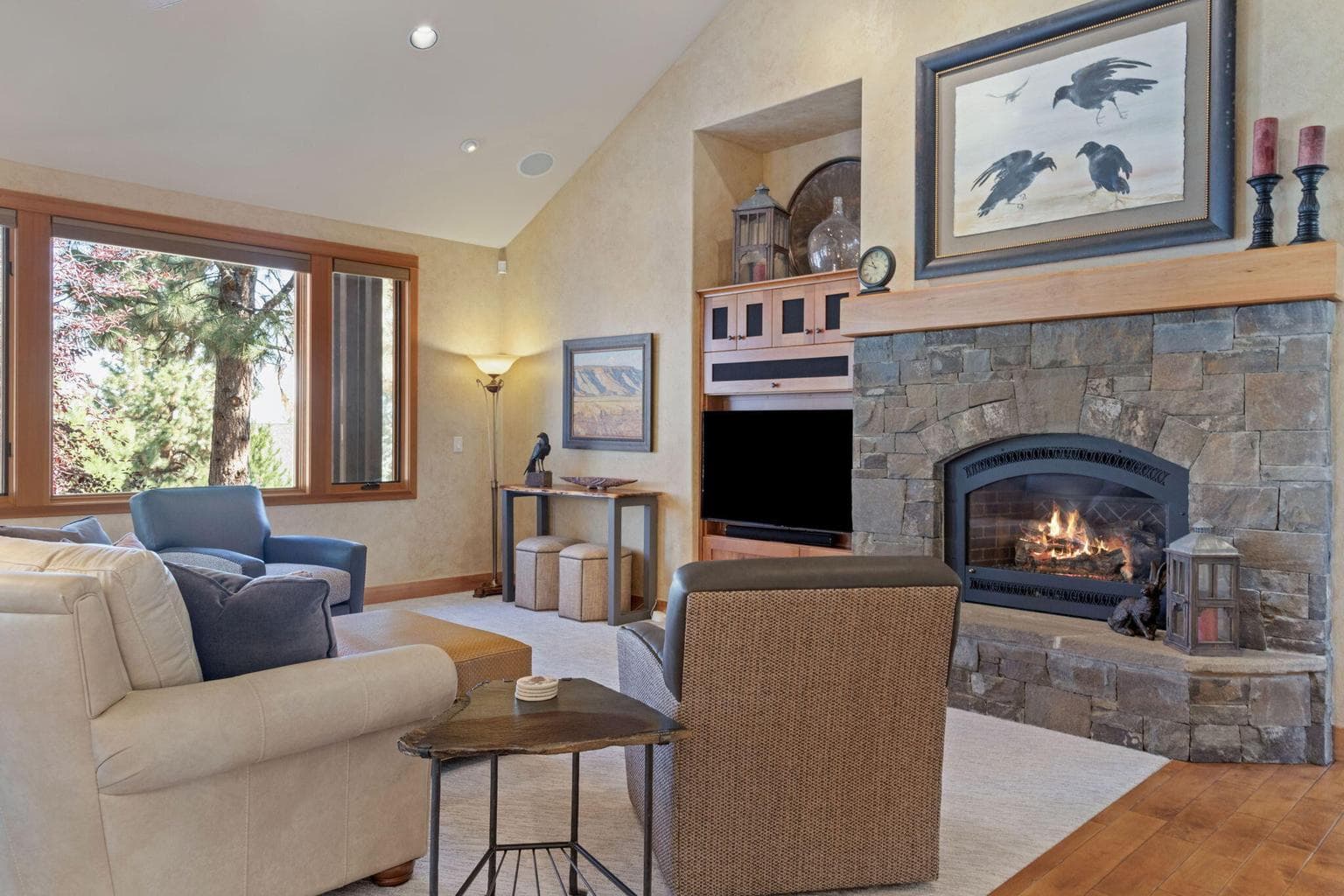 Photo of 3352 NW Windwood Way 11 of 53