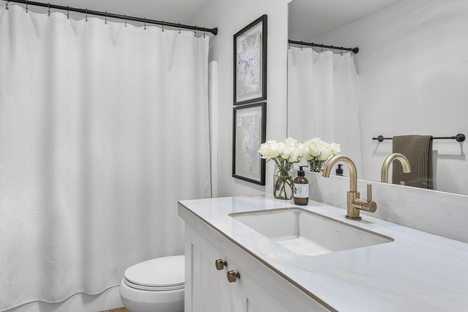Photo of 61246 Bighorn Court 15 of 31