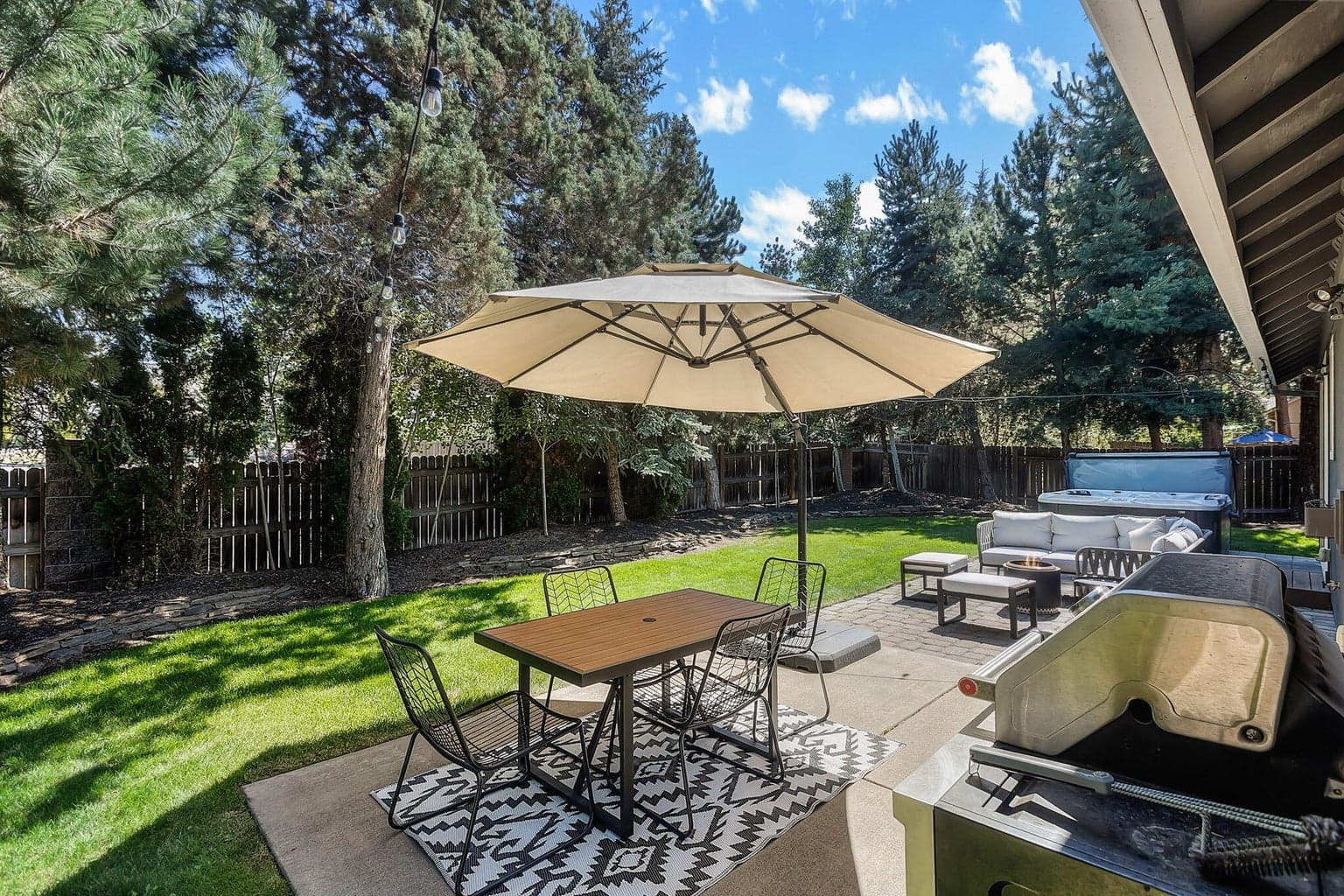 Photo of 61246 Bighorn Court 26 of 31