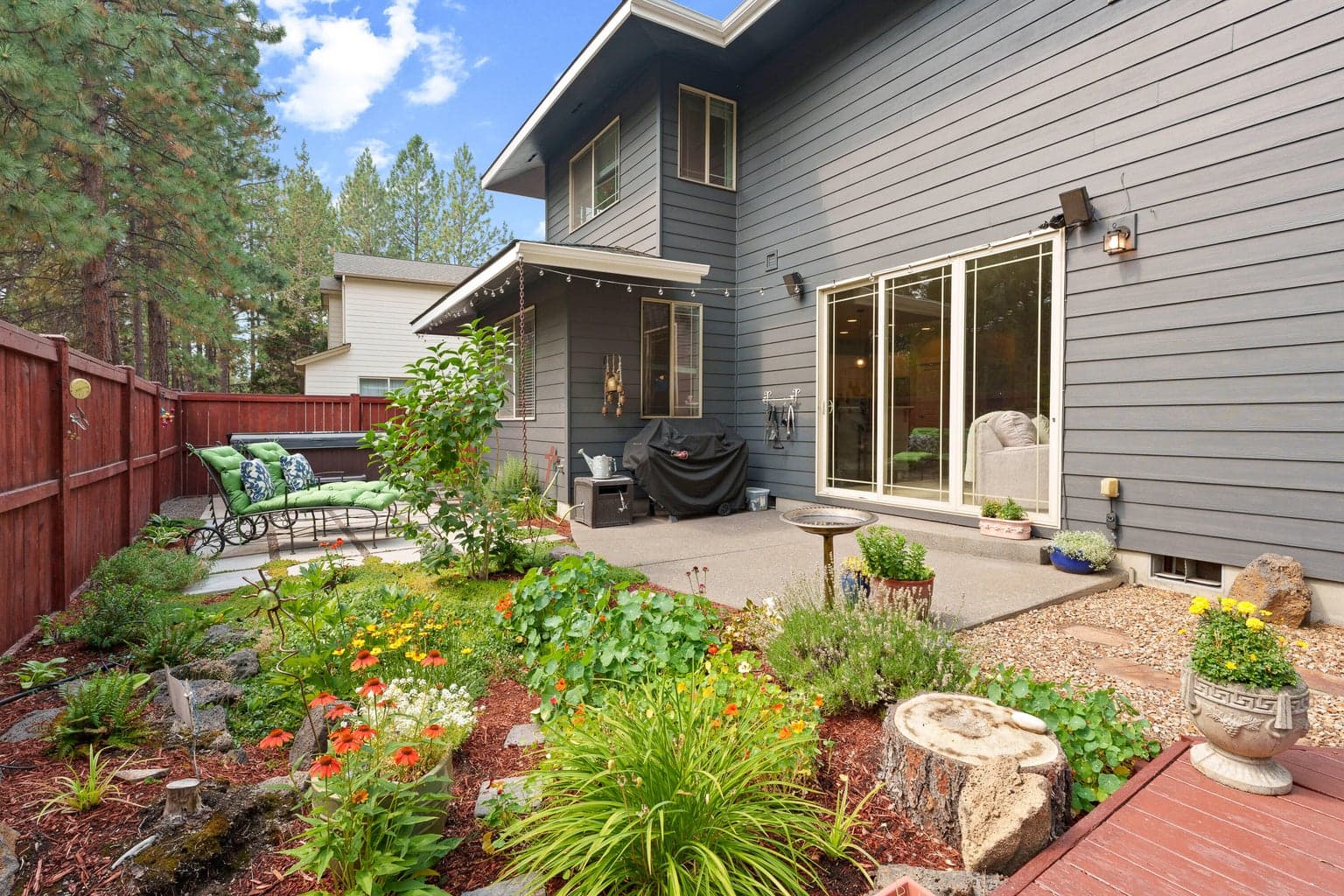Gorgeous outside patio with beautiful garden