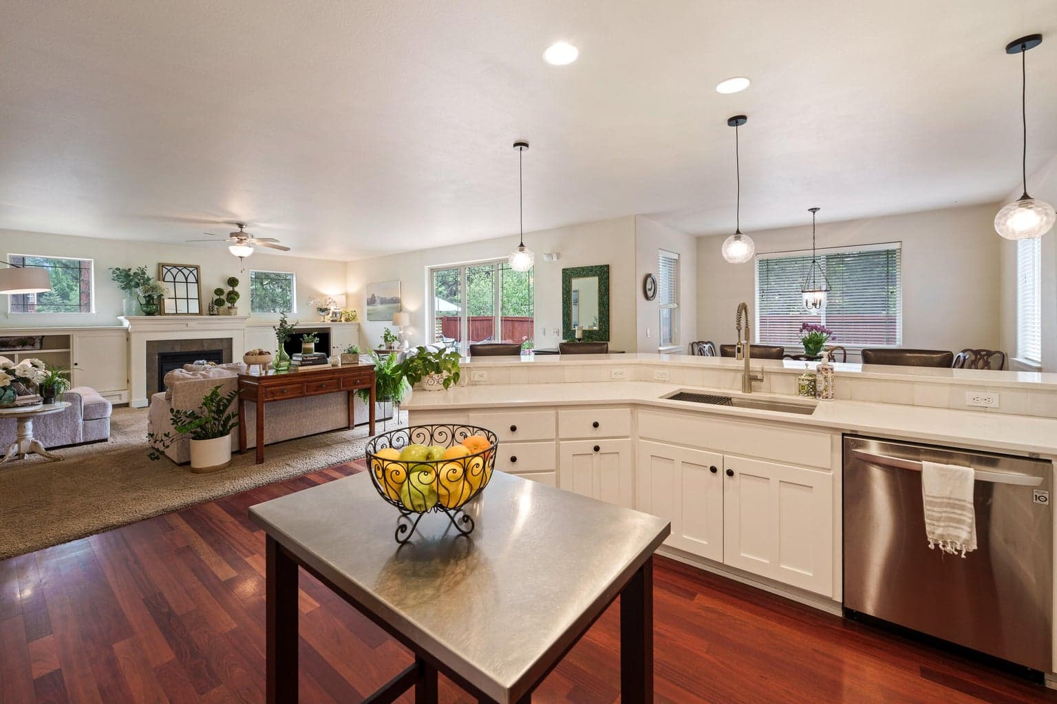 Photo of 137 NW Outlook Vista Drive 16 of 47