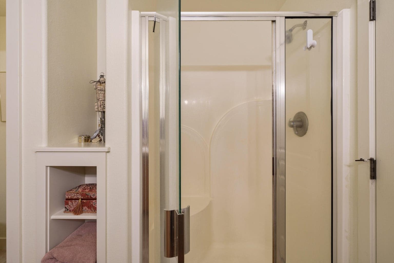 Primary shower