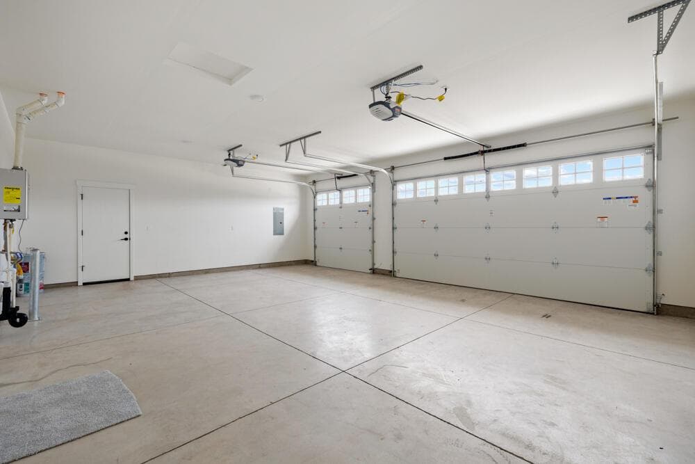 Large 3-car garage