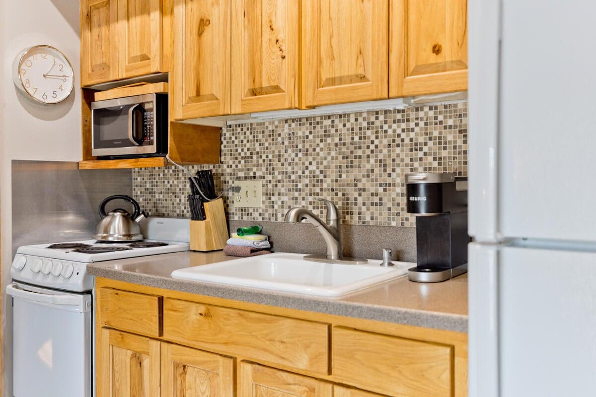 Photo of 1565 NW Wall Street 14 of 33