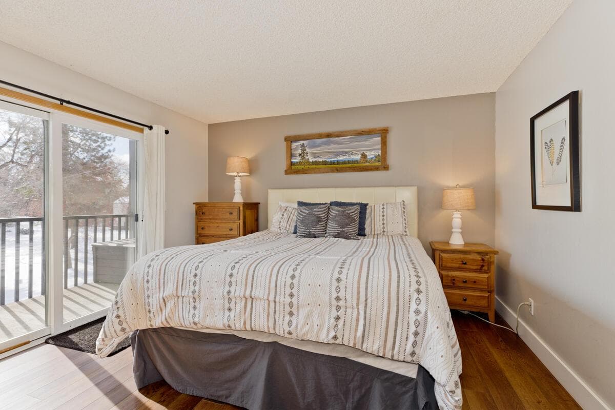Photo of 1565 NW Wall Street 16 of 33
