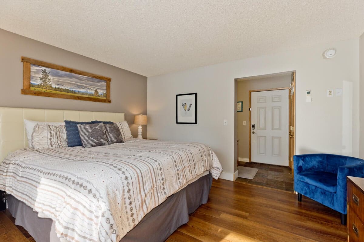 Photo of 1565 NW Wall Street 17 of 33