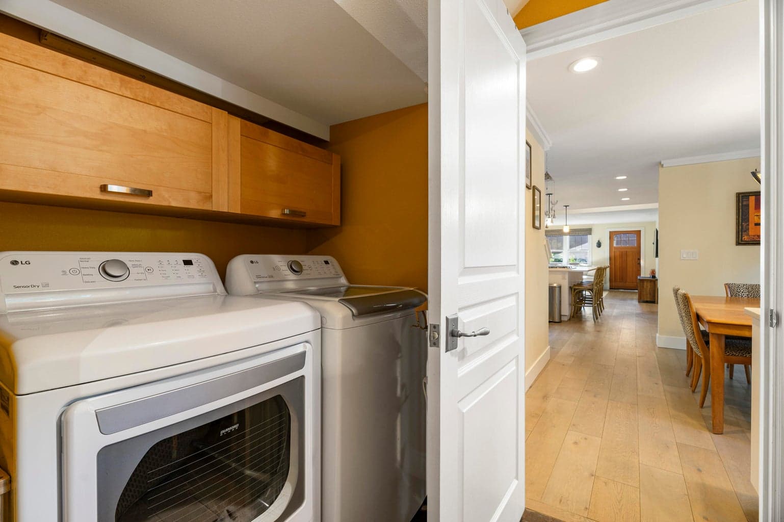 Photo of 440 NW Riverfront Street 20 of 46