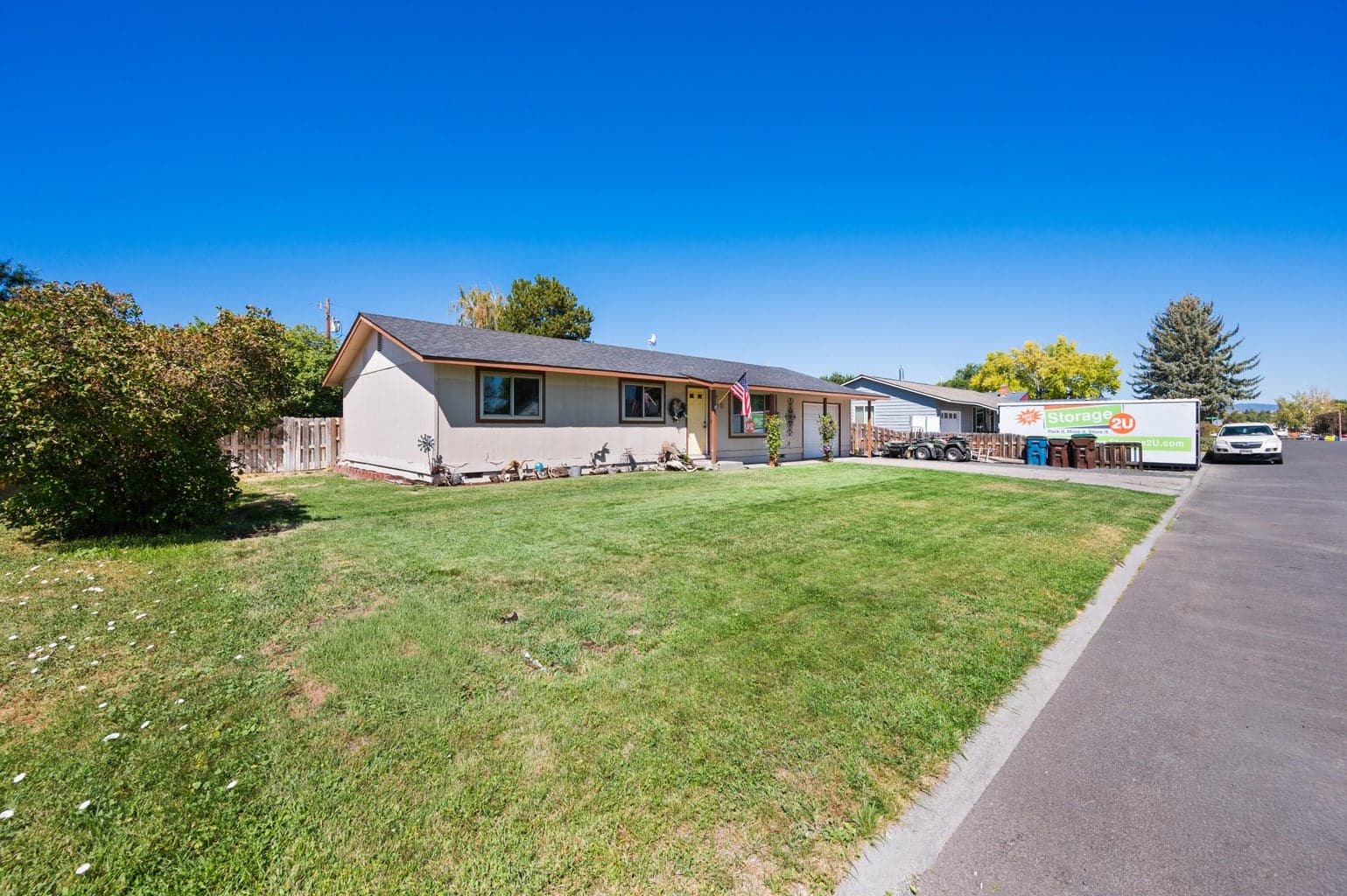 Photo of 775 Juniper 3 of 34