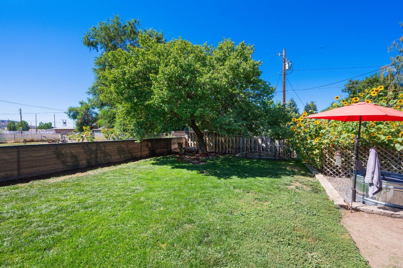 Photo of 775 SE Juniper Street 30 of 34