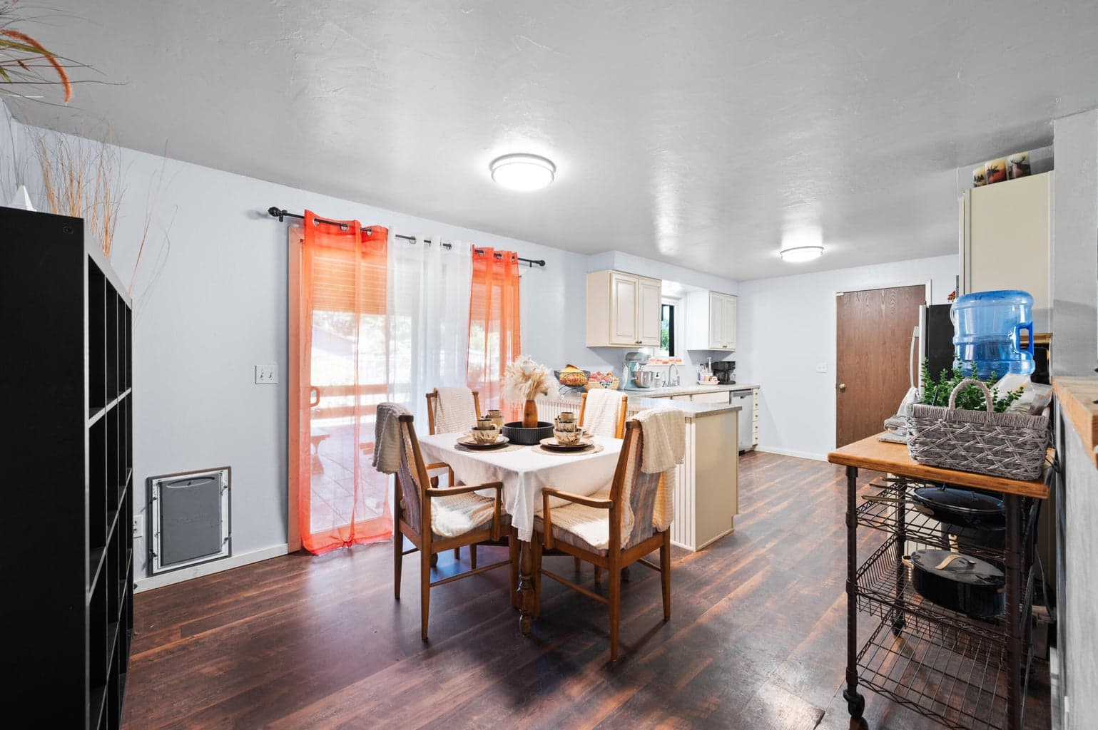 Photo of 775 SE Juniper Street 15 of 34