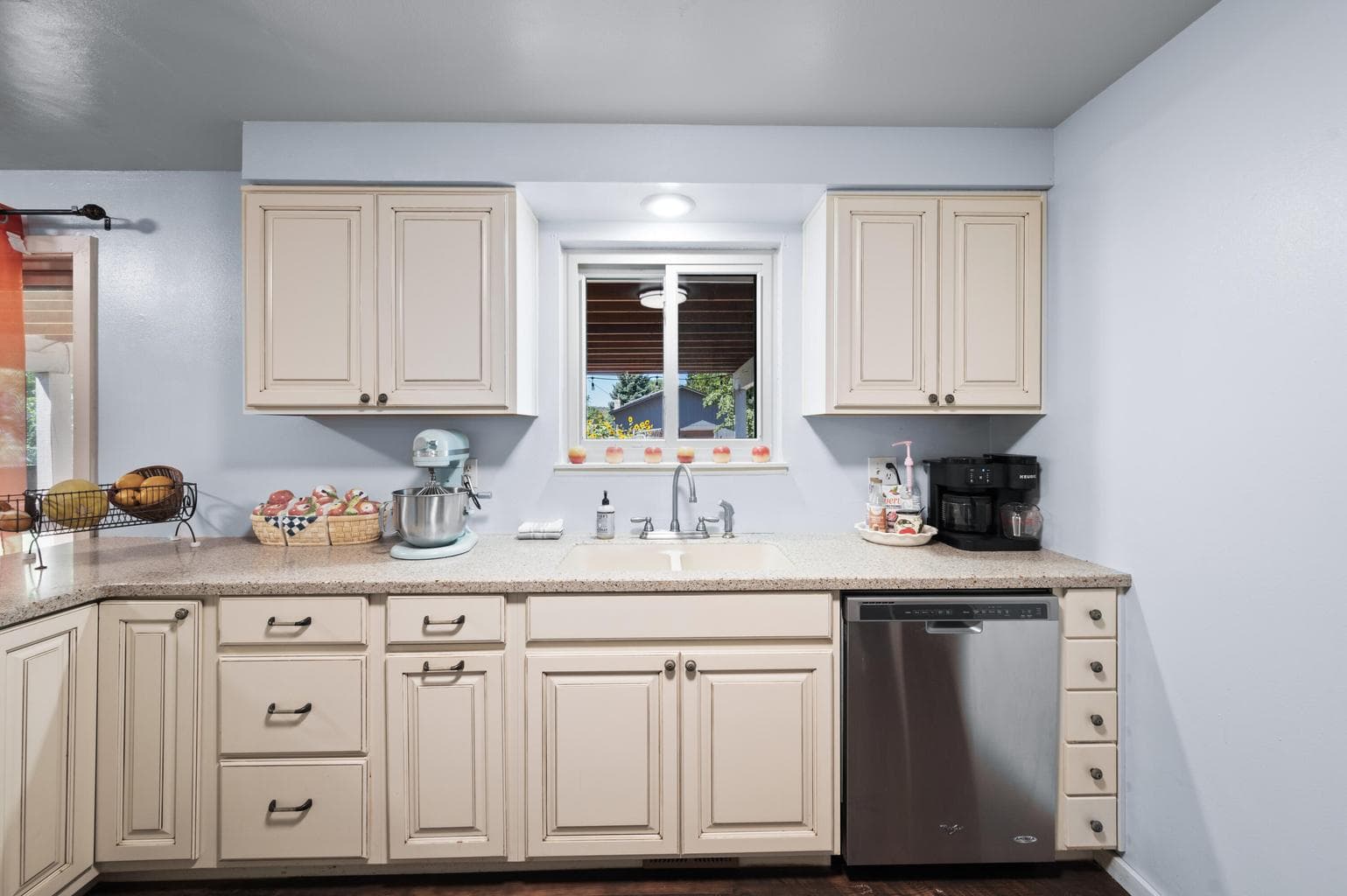 Photo of 775 SE Juniper Street 17 of 34