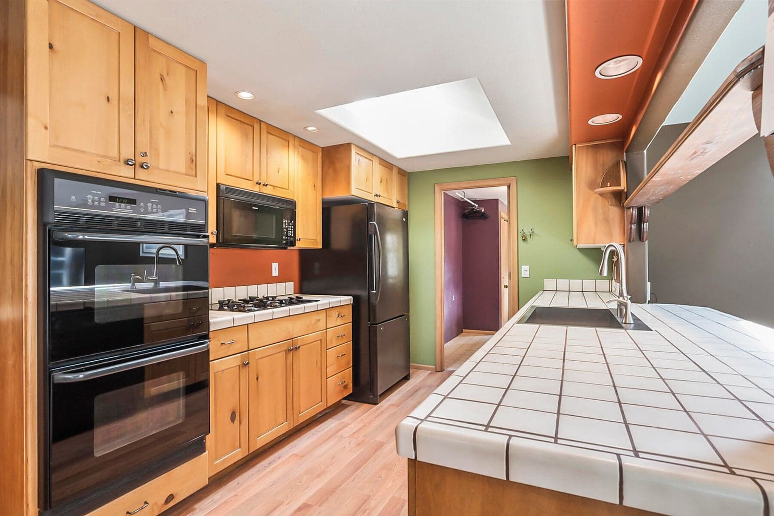Photo of 1115 NE Burnside Avenue 10 of 42