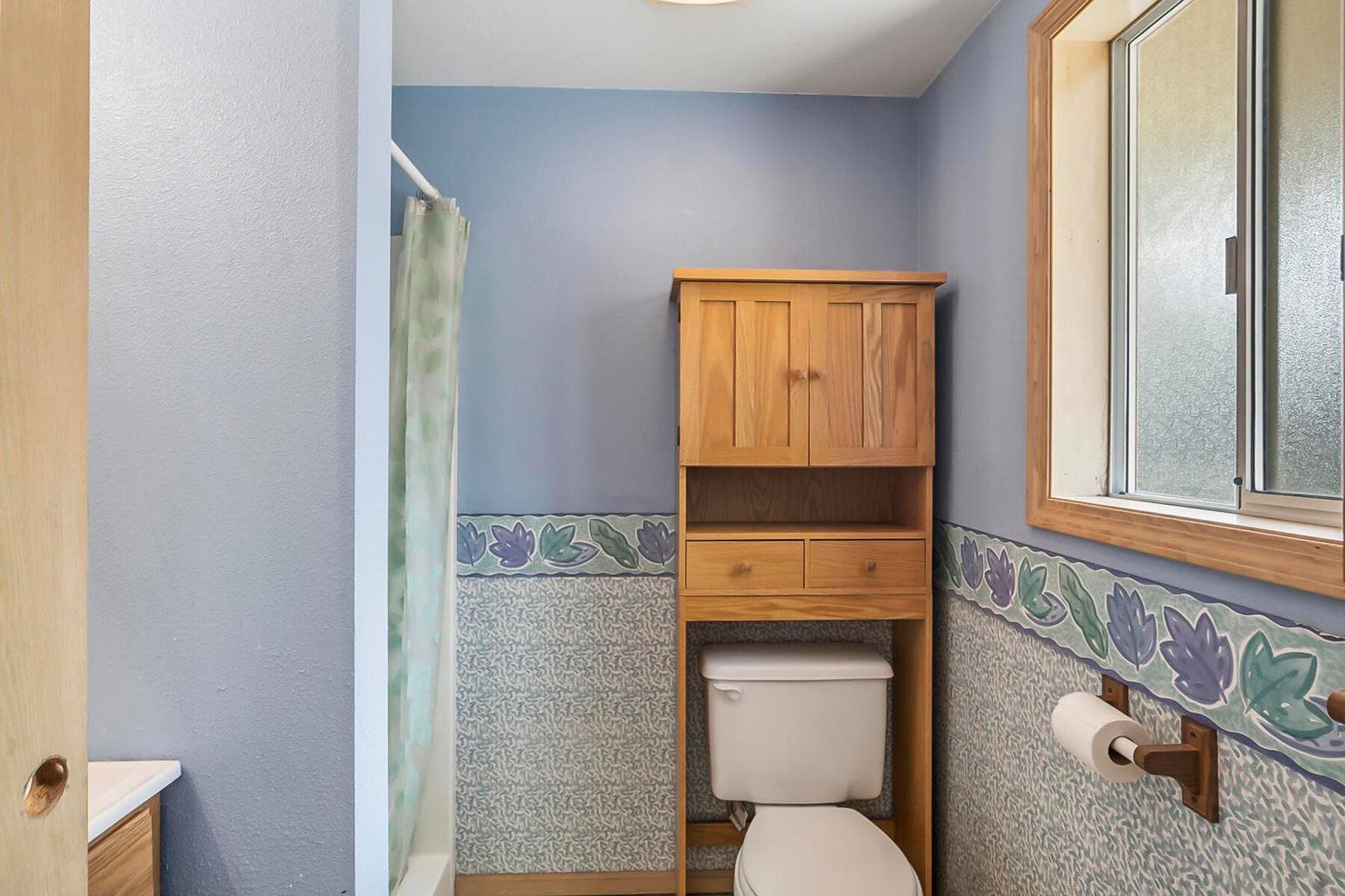 Photo of 1115 NE Burnside Avenue 19 of 42