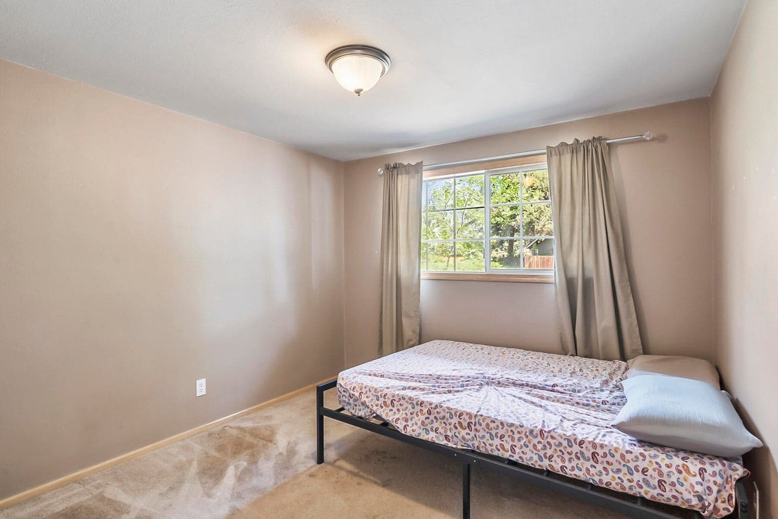 Photo of 1115 NE Burnside Avenue 20 of 42