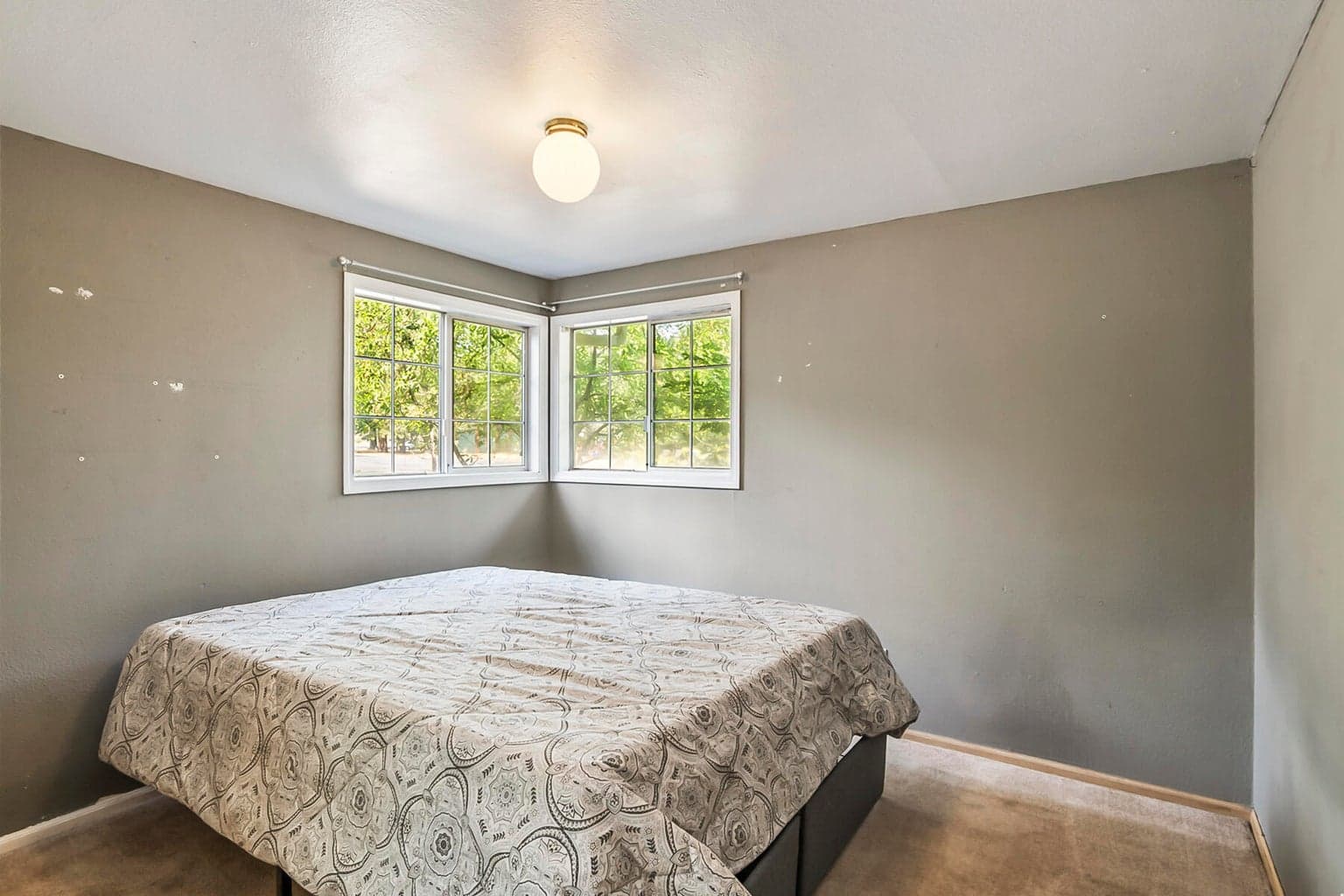 Photo of 1115 NE Burnside Avenue 22 of 42