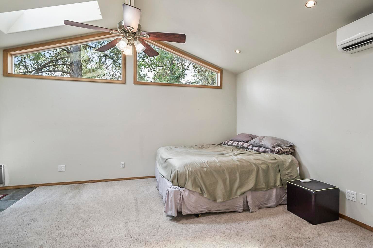 Photo of 1115 NE Burnside Avenue 24 of 42