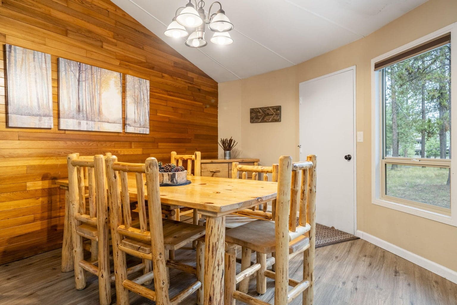Photo of 56992 Fawn Lane 8 of 31
