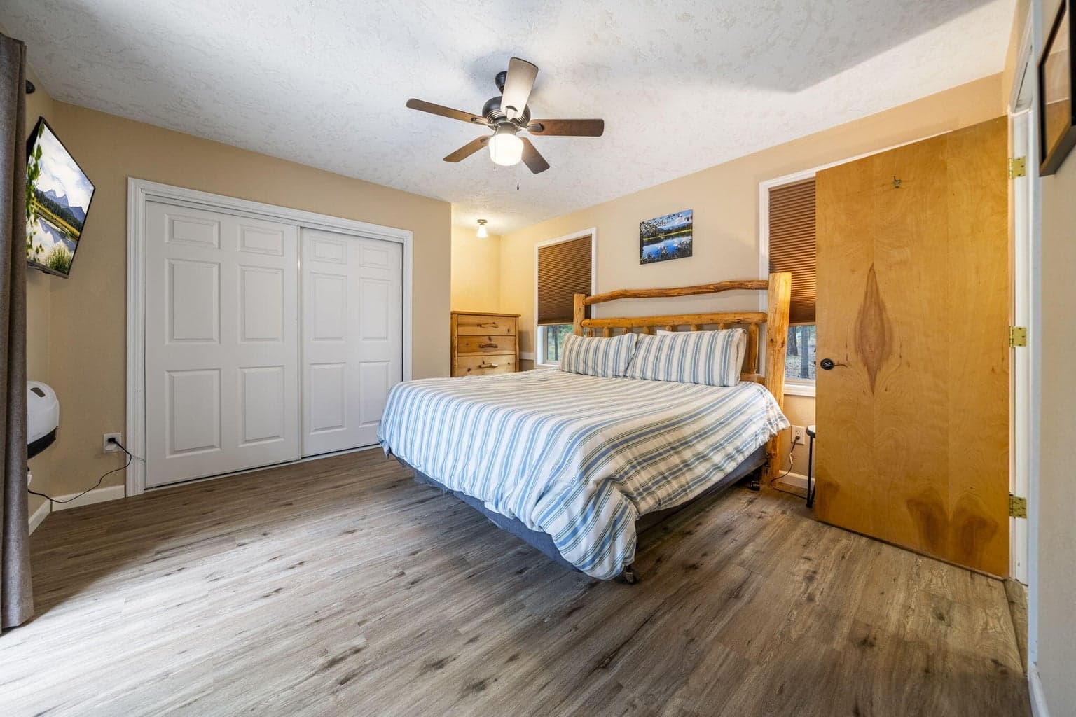 Photo of 56992 Fawn Lane 15 of 31