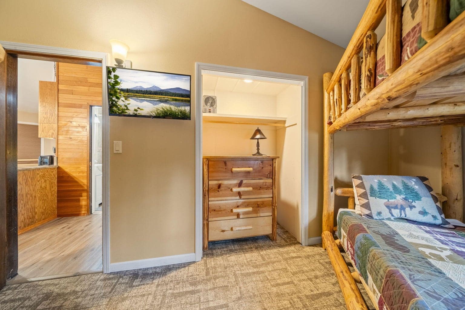 Photo of 56992 Fawn Lane 20 of 31