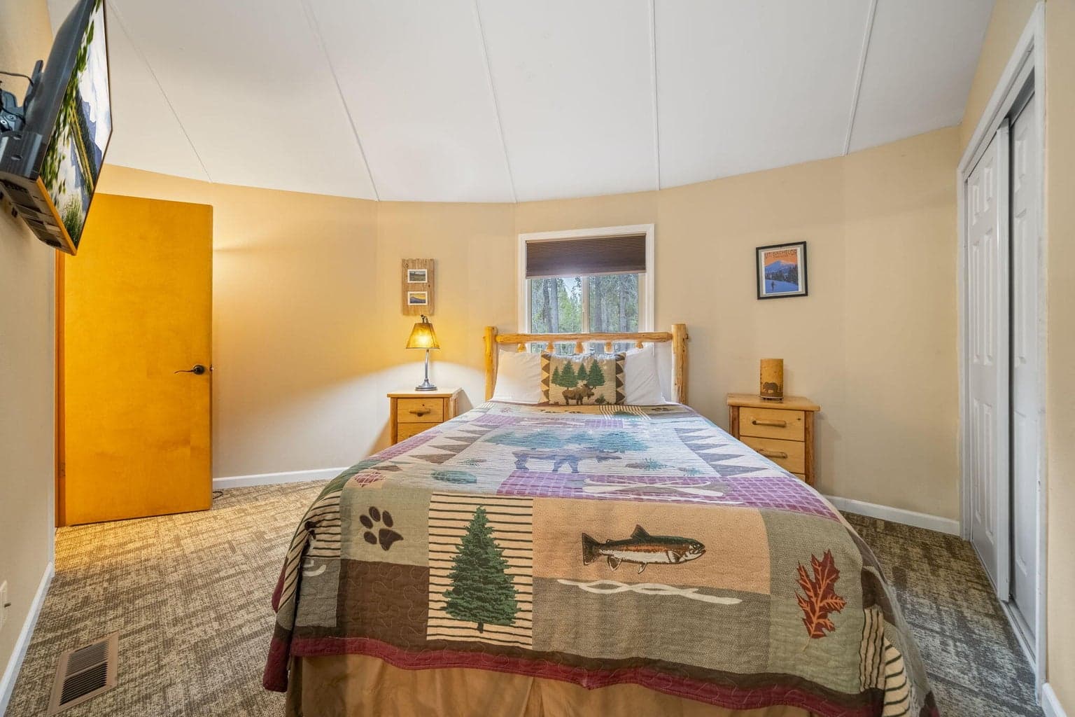 Photo of 56992 Fawn Lane 22 of 31